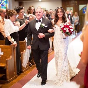 Wedding dress for sale in excellent condition!